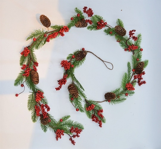 22048 - Christmas Garlands with Pine Cones & Red Berries. Length apx 1.8m