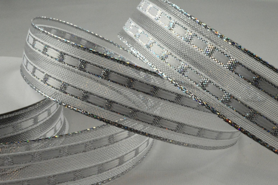 46045 - 16mm Silver Wired Lurex Lined Ribbon x 10 Metre Rolls!