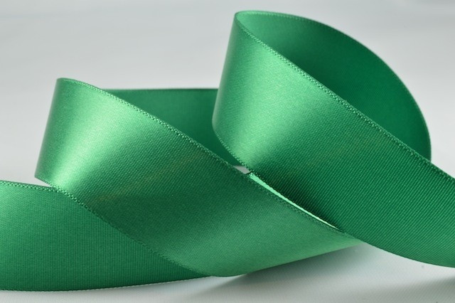 54033 - 25mm Green Single Sided Satin (100 Metres)