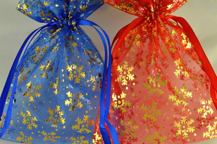88174 - 13cm x 18cm Snowflake Printed Organza Bags (3 Bags)