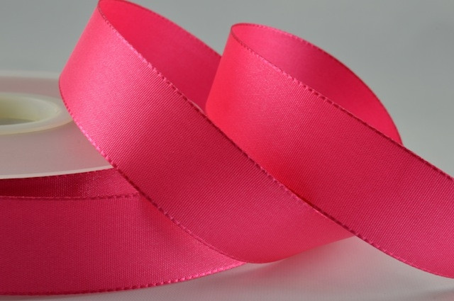 Y725 -15mm Taffeta Ribbon-15mm-33 Pink-50 Metres