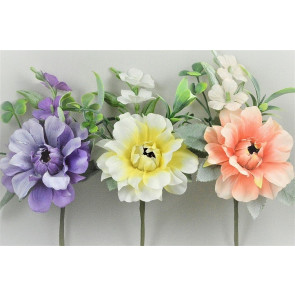 33001 -  Floral decorative arrangement with delicate petals and leaves.   Height  17cms ,  Width 10cms ( approx)
